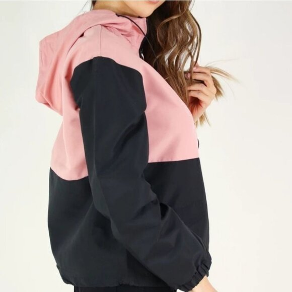 Windbreaker - Picture 3 of 4